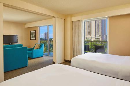 DoubleTree by Hilton Alana - Waikiki Beach - 56