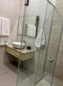 Plaza Viktoria - 95