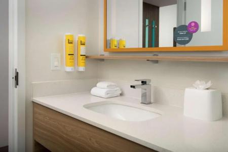 Tru By Hilton Miami West Brickell - 32