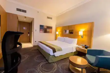 Holiday Inn Abu Dhabi, An Ihg - 6
