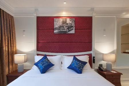 Floral · Dolphin Circle Pattaya - 41