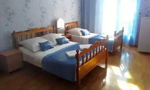 Адель на Островского - 0