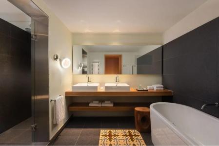 Le Meridien Barcelona - 60