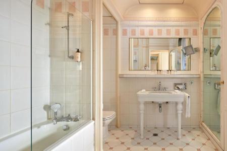 Hôtel Raphael - 81
