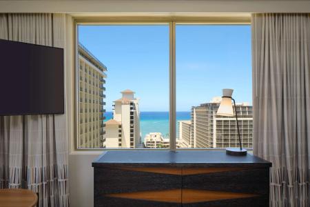 Embassy Suites by Hilton Waikiki Beach Walk - 120