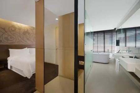 Four Points by Sheraton Bangkok, Sukhumvit 15 - SHA Certified - 64