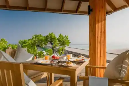 Kudafushi Resort & Spa - 12
