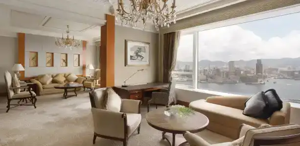 Island Shangri-La - 81