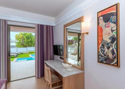 Porto Platanias Beach Resort & Spa - 4