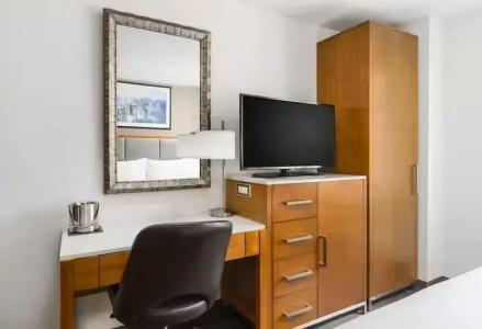 DoubleTree by Hilton - Chelsea - 18