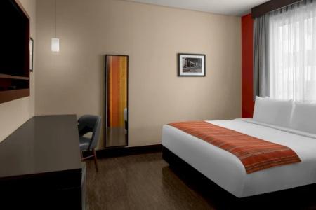 Sirtaj – Beverly Hills - 37