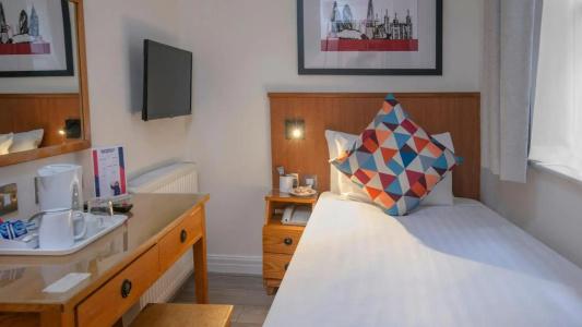 Queensway, Sure Collection by Best Western - 37