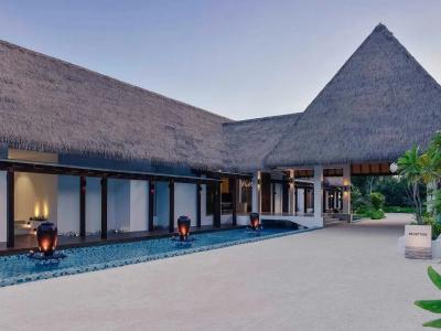 Mercure Maldives Kooddoo Resort - 0