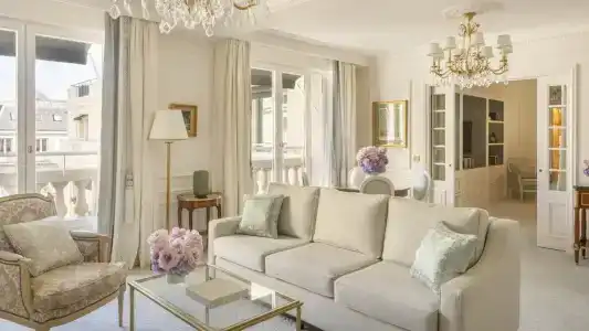 Four Seasons George v Paris - 39