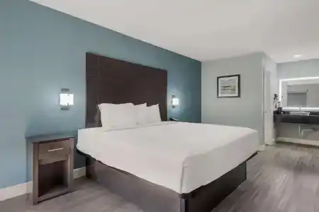 SureStay by Best Western San Antonio Riverwalk - 2