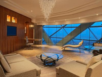 Hyatt Capital Gate Abu Dhabi - 44