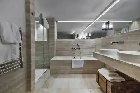 66 Saint Paul's & Spa - 69