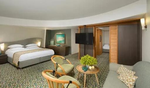 Dan Eilat - 55