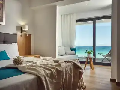 Cavo Orient Beach & Suites - 71