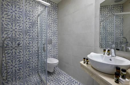 Vasia Boulevard (Adults Only) - 15