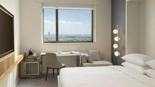 Hyatt Regency Paris Etoile - 75