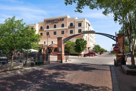 Courtyard by Marriott at Old Town - 39