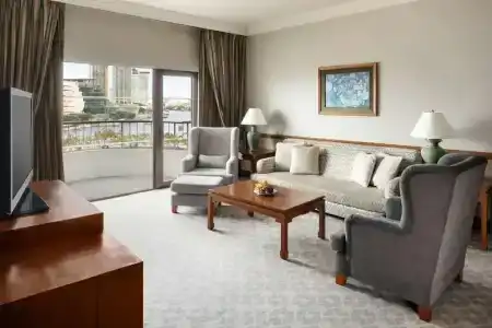Shangri-La Bangkok - 13