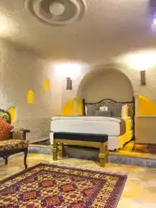 Local Cave House - 10