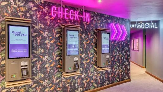 Premier Inn Tower Bridge - 1