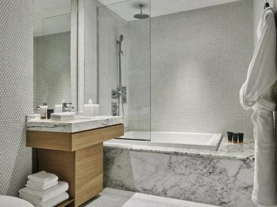 Sls Lux Brickell - 50