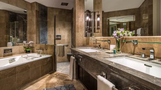 Four Seasons Singapore (SG Clean, Staycation Approved) - 38