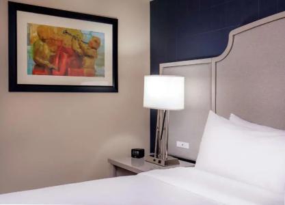 DoubleTree by Hilton Nashville Downtown - 38