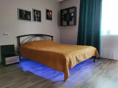 Комарова 9Б - 4