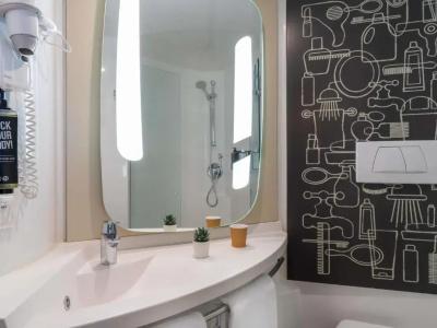 Ibis Barcelona Meridiana - 17