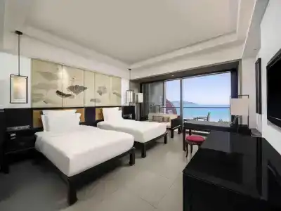 Pullman Oceanview Sanya Bay Resort & Spa - 3