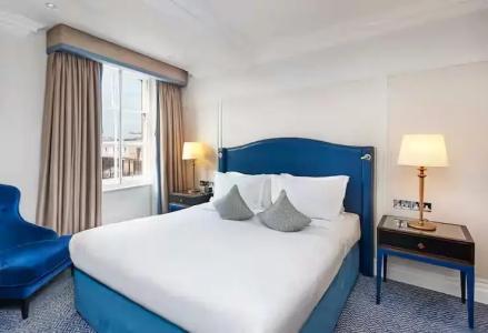 The Waldorf Hilton - 108