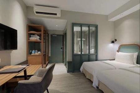 The Jesselton - 72