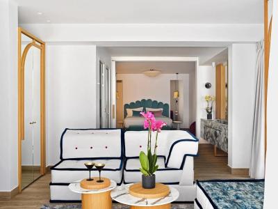 Cresanto Luxury Suites - 75