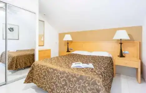 Hollywood Mirage - Excels & Resorts - 3
