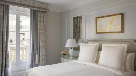 Four Seasons George v Paris - 33