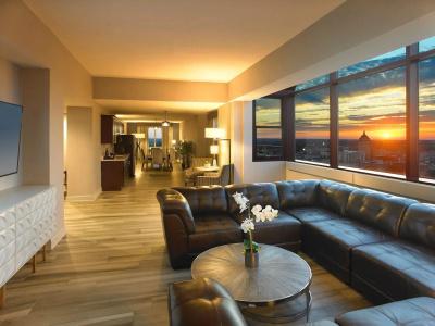 Hyatt Regency - 51