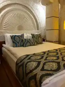 Local Cave House - 11