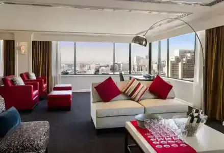 Doubletree by Hilton Los Angeles Downtown - 81
