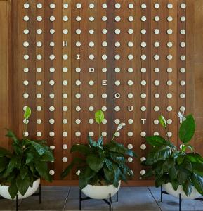 The Laylow, Autograph Collection - 18