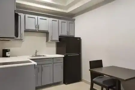 Days Inn & Suites by Wyndham Houston Hobby Airport - 39