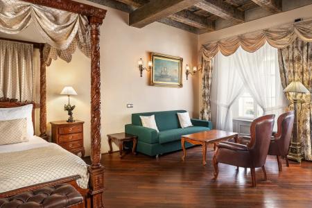 Iron Gate & Suites - 45