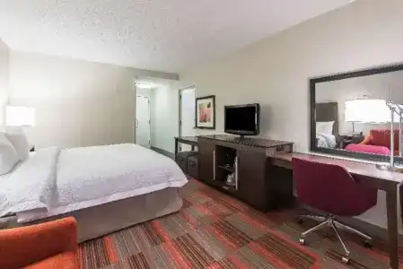 Hampton Inn Charlotte Uptown - 46