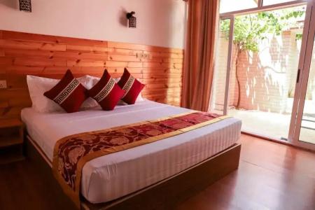 New Breeze Thoddoo Inn - 12