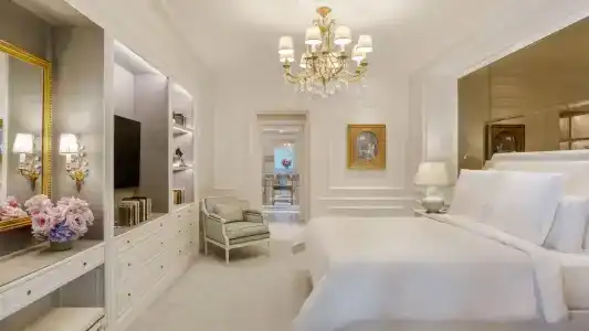 Four Seasons George v Paris - 38