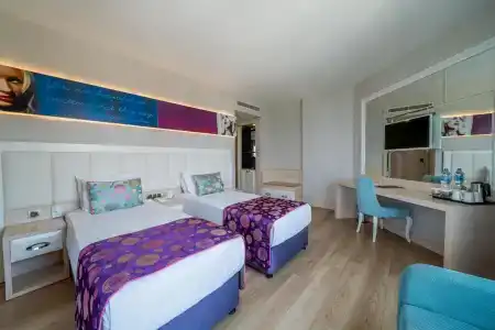 Azura Deluxe Resort & Spa - Ultra All Inclusive - 52